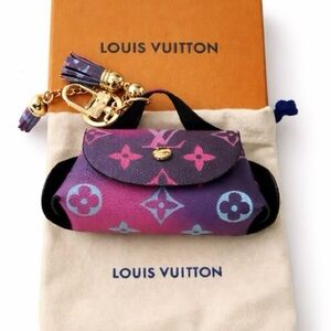 Luxury Key Charm/Bag charm/ stamped on ring and clasp- Full inclusion